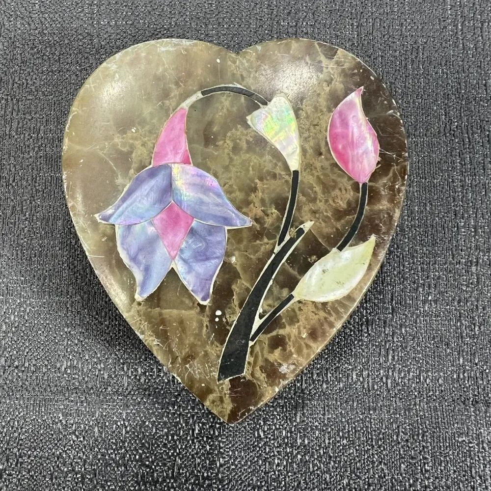 Hand Carved Soap Stone Trinket Box India Mother Of Pearl Inlay Heart Shape
